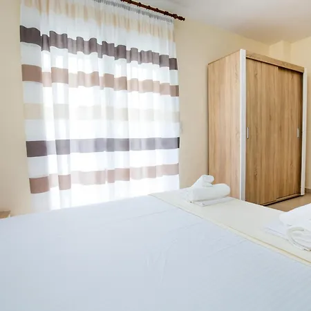 House Litsa 1 In Апартаменты Потос