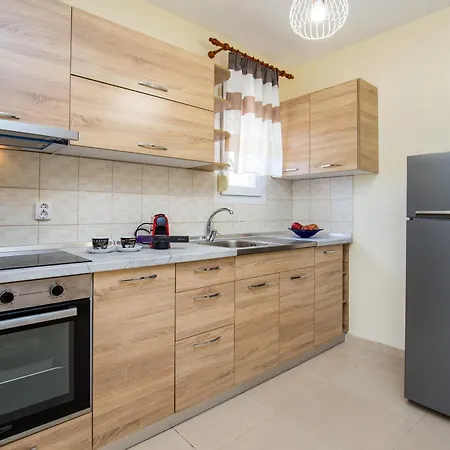 House Litsa 1 In Потос