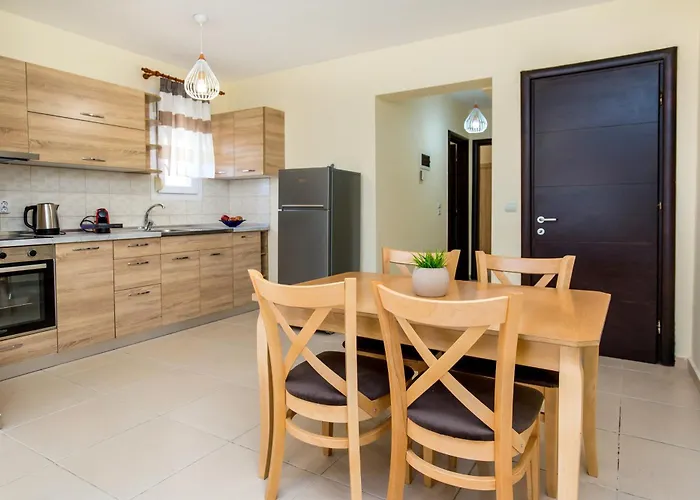 Apartment House Litsa 1 In